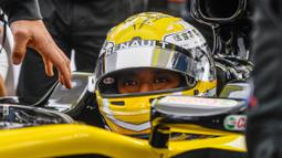 Kepastian Zhou sebagai pebalap baru Alfa Romeo diumumkan, Selasa (16/11/2021). Zhou akan menggantikan posisi Antonio Giovinazzi yang sudah tiga musim bersama tim itu. (AFP/STR)