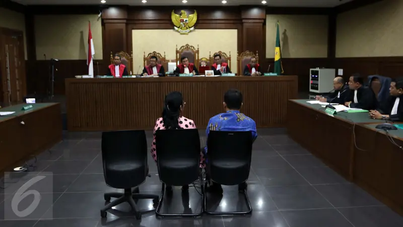 20160831-Kakak Saipul Jamil Dengarkan Dakwaan Jaksa KPK-Jakarta
