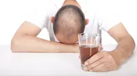 Efek Membahayakan Minuman Beralkohol, dari Otak Hingga Lever