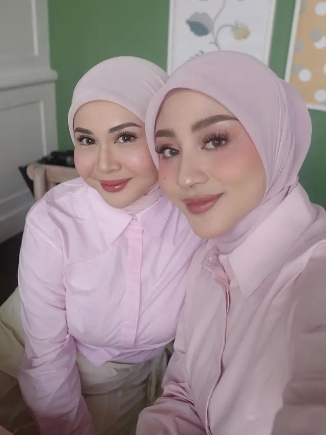 7 Potret Seleb Siap Jadi Bridesmaid Syifa Hadju, Mikha Tambayong hingga Steffi Zamora Kompak Serba Pink di Momen Bridal Proposal