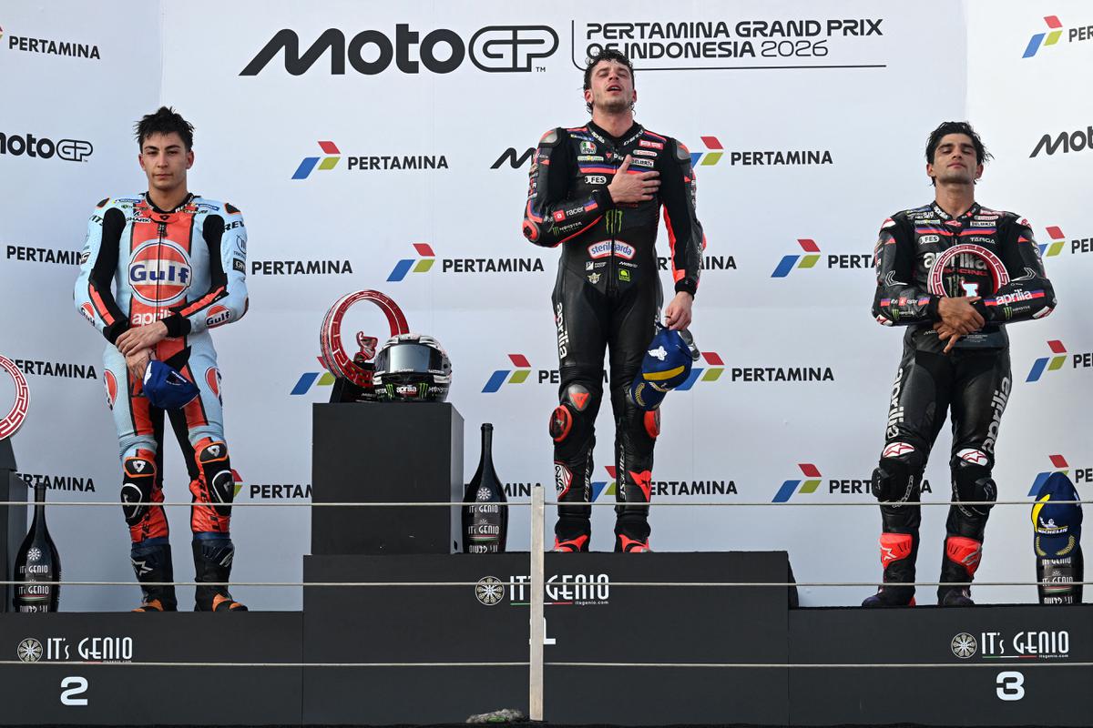 Bezzecchi Menang di Mandalika Marquez Harus Puas Finis Keenam