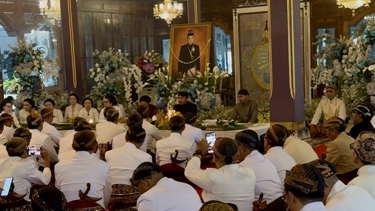 Dua Kubu Keraton Solo Gelar Peringatan 100 Hari Wafat Pakubuwono XIII di Hari Berbeda