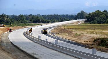 PT Hutama Karya (Persero) terus mengebut proyek Jalan Tol Trans Sumatera ruas Sigli-Banda Aceh (Sibanceh). (Dok Hutama Karya)