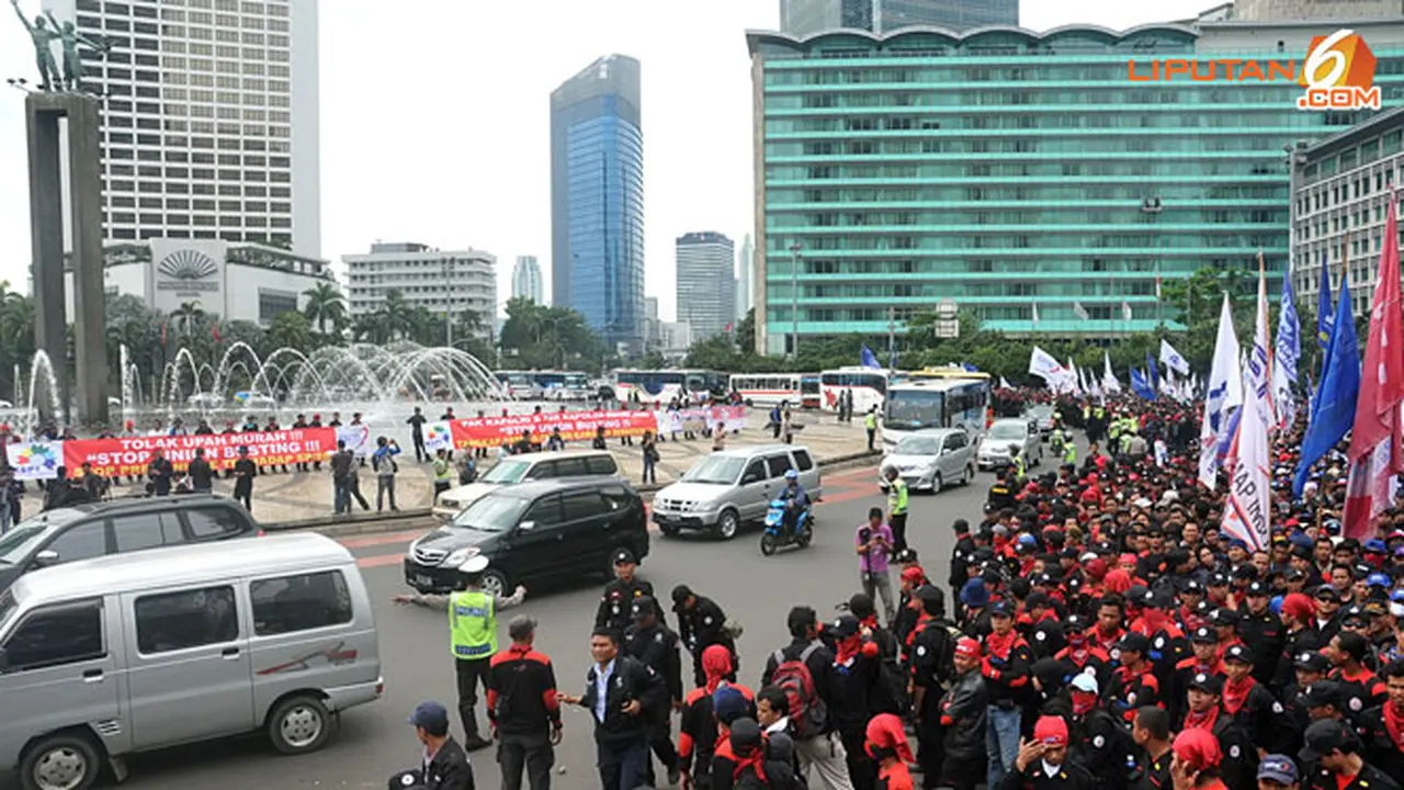 demo-buruh-lalin130219b.jpg