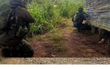 Baku Tembak dengan OPM, TNI Dihujani Tembakan