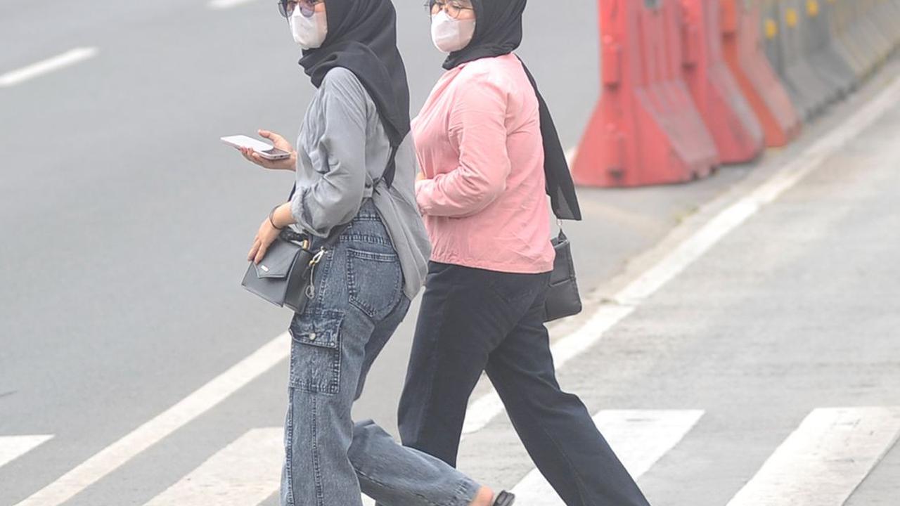 Kecepatan anginnya juga terpantau mencapai 7,4 km per jam dengan tekanan 1.015 mbar.