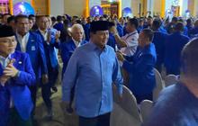 Prabowo Hadiri Rakornas PAN, Disambut Zulkifli Hasan dan Hatta Rajasa