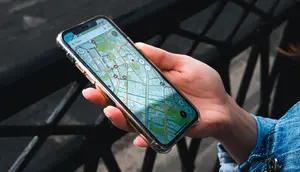 Ciri Orang yang Suka Screenshot Lokasi Sebelum Pergi Menurut Psikologi