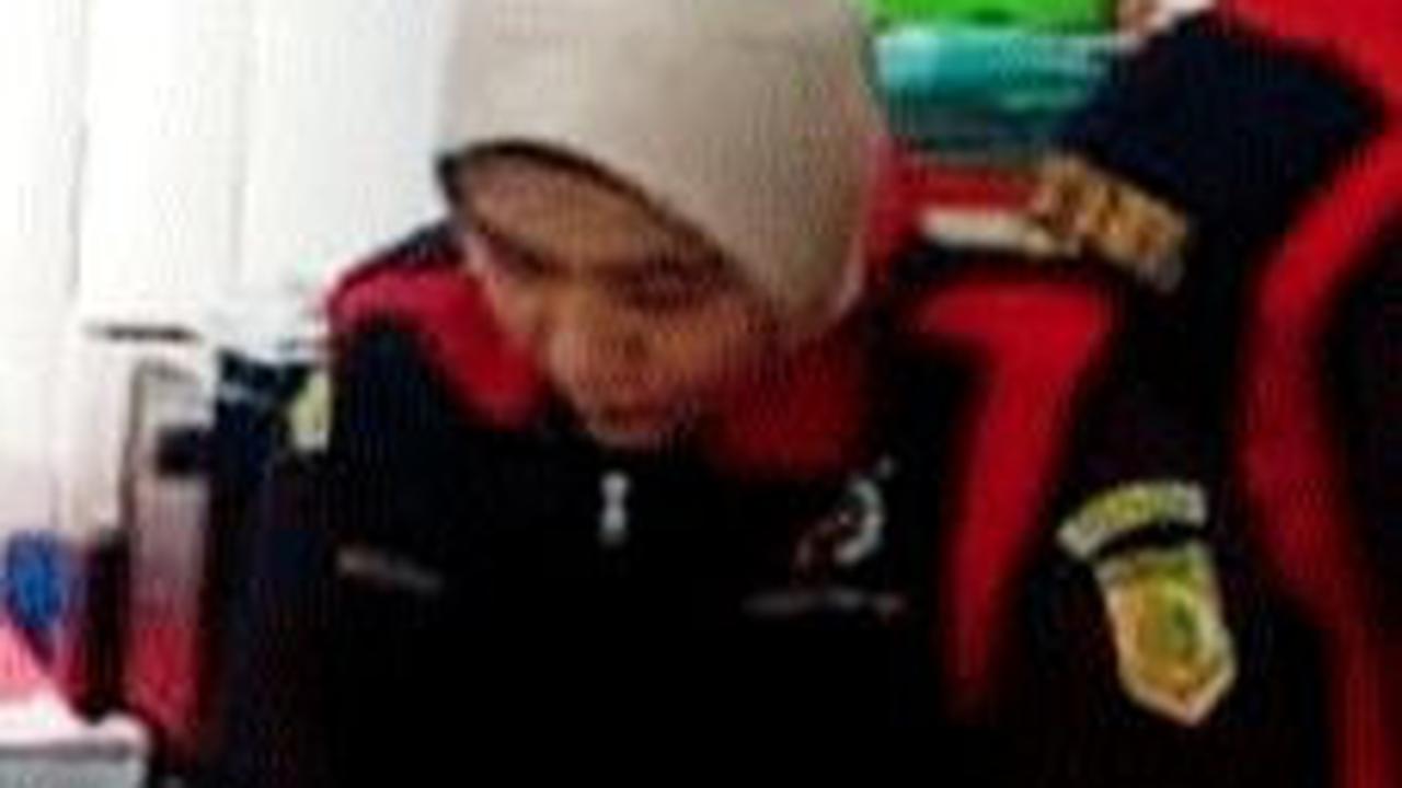 Dalam penggeledahan itu, tim penyidik menyita sejumlah dokumen.