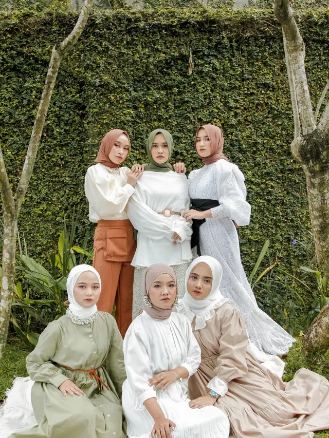 Grup vokal Putih Abu-Abu meriahkan bulan suci Ramadhan dan Idu Fitri melalui lagu Lebaran