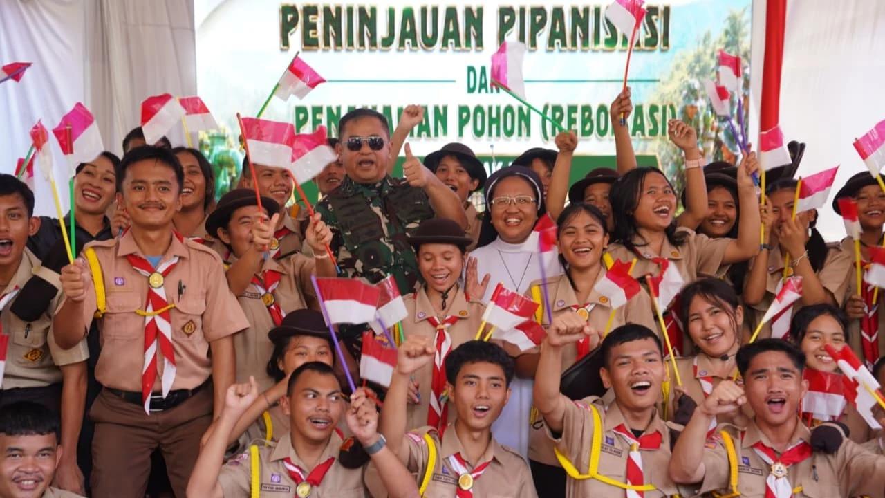 FOTO: Kasad Maruli  Resmikan Pipanisasi Air Bersih dan Reboisasi di Tapanuli Tengah