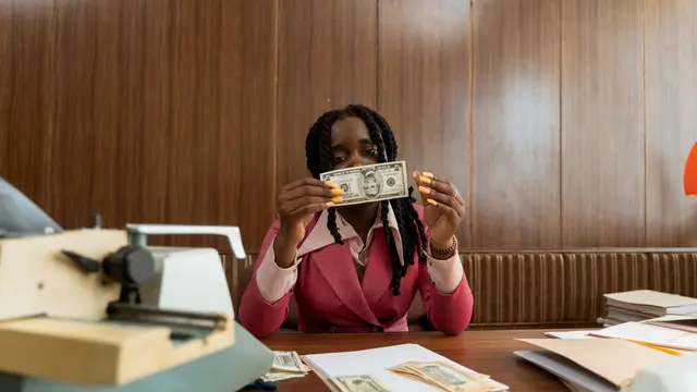 2. Kelola Keuangan dengan Bijak