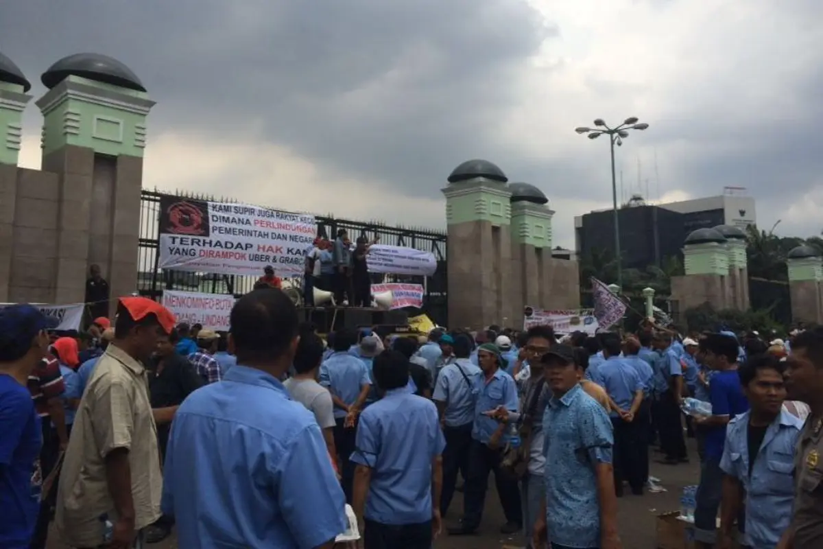Beredar Video Pengakuan di Balik Aksi Demo Sopir Taksi!