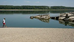 Panas Ekstrem, Puluhan Kapal Perang Dunia II Muncul di Sungai Danube