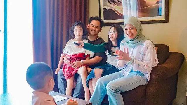 Pesona Zhi Alatas pemain Inikah Rasanya yang dulunya tomboy, kini tampil anggun