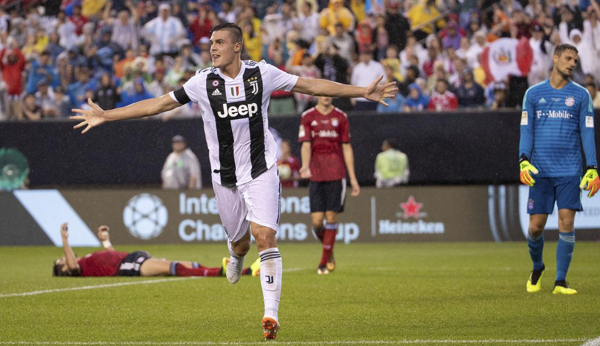 Pemain Juventus, Andrea Favilli merayakan gol ke gawang Bayern Munchen pada laga International Champions Cup 2018 di Lincoln Financial Field, Philadelphia, (25/7/2018). Juventus menang 2-0.  (AP/Chris Szagola)