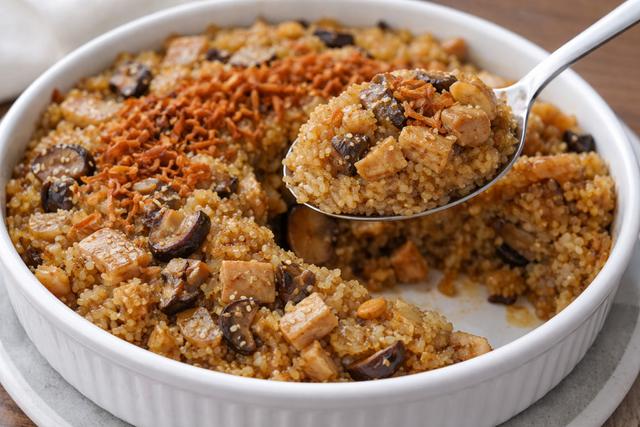 Bacang Jamur Ayam Kukus Tanpa Daun