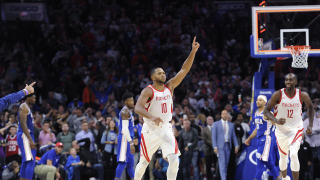 NBA: Dramatis, Tembakan Gordon Menangkan Rockets atas Sixers