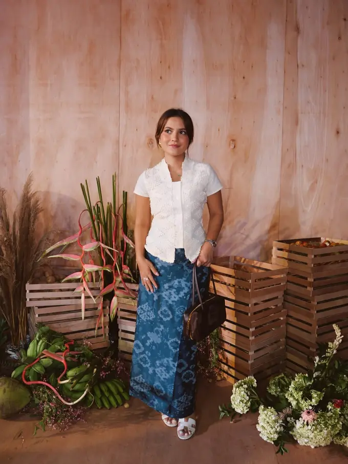 Bak Perempuan Jawa Modern, Gaya Marsha Aruan Berkebaya Simpel Ini Bisa Jadi Inspirasi