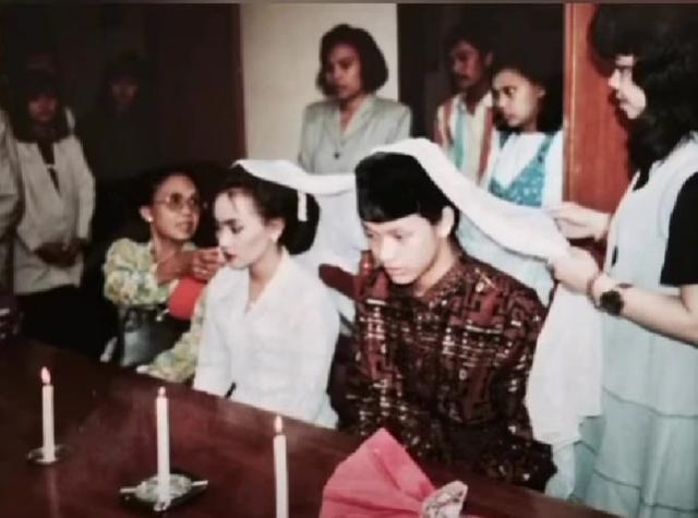 12 Artis ini buktikan menikah di KUA tetap sakral dan berkesan