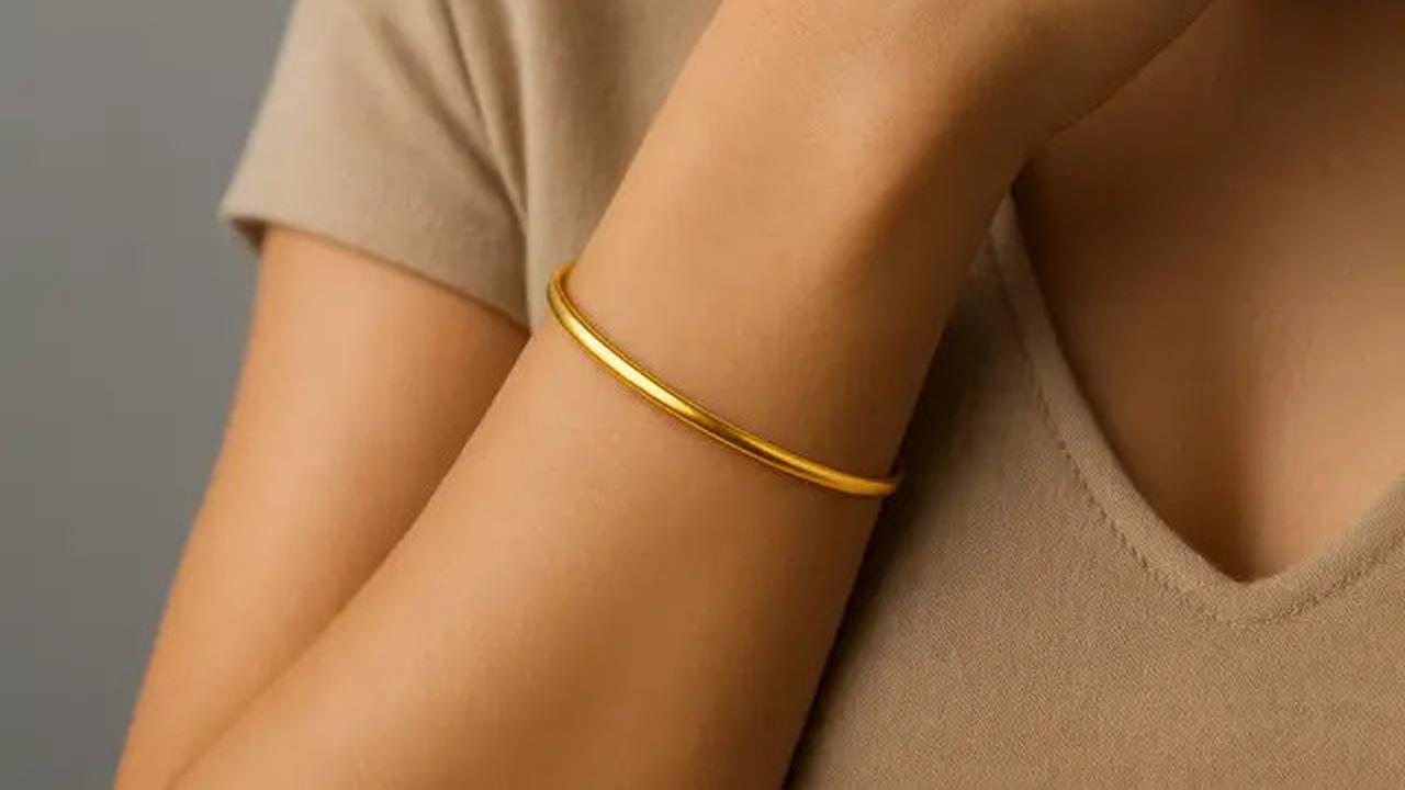 7 Rekomendasi Gelang Emas 24 Karat 1 Mayam Minimalis dan Stylish 2025,Cocok untuk Penggunaan Harian dan Investasi