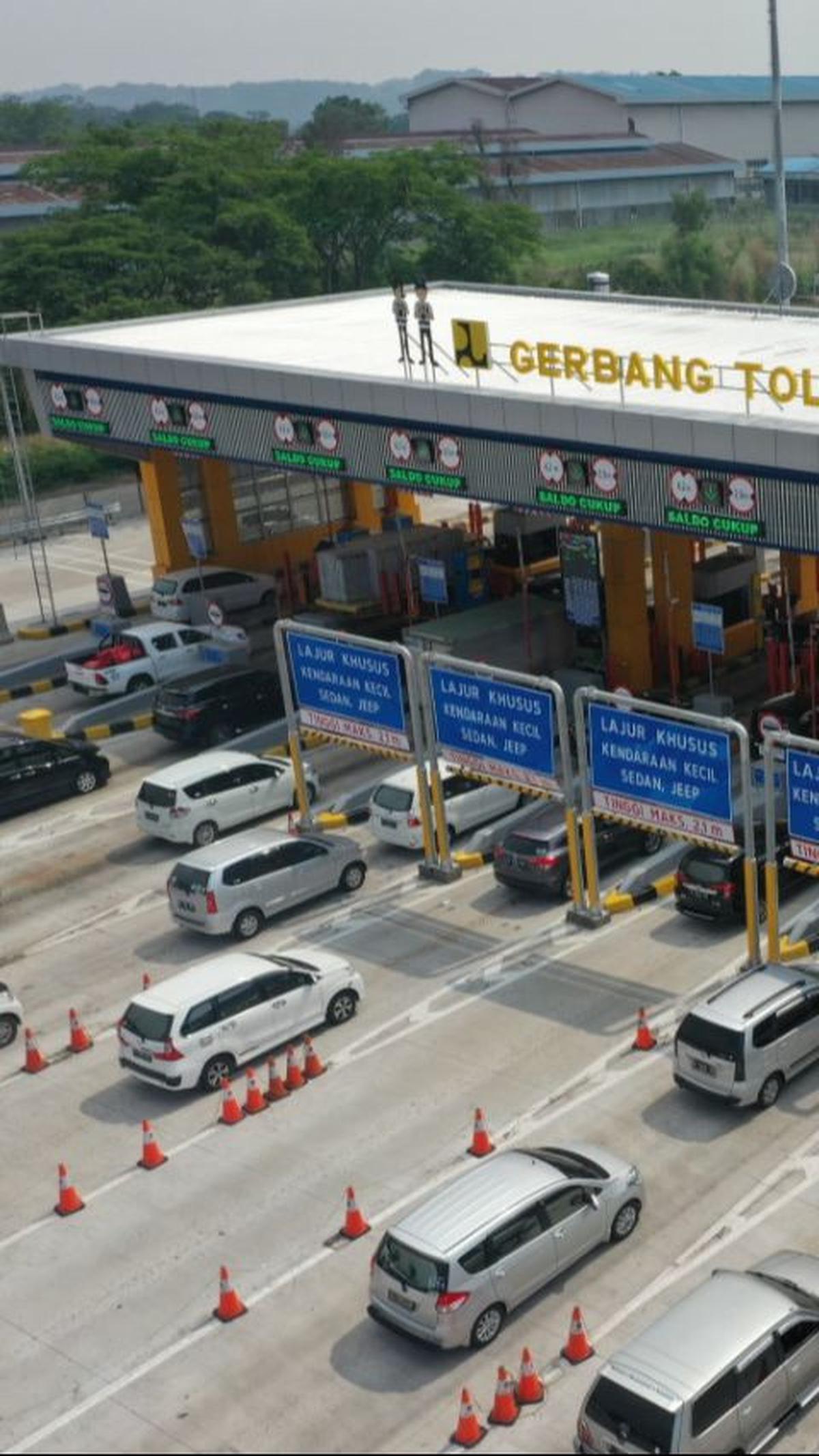 Pihaknya memperkirakan puncak arus balik libur Natal 2023 dan Tahun Baru 2024 akan terjadi pada Senin, 1 Januari 2024.