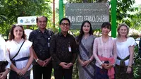 PepsiCo Indonesia dan Bali Waste Cycle Ubah Limbah Plastik Jadi Papan Penunjuk Arah