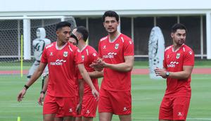 Setelah sempat absen cukup lama, kehadiran bek jangkung tersebut langsung menambah kedalaman skuad jelang FIFA Series 2026. (Bola.com/M Iqbal Ichsan)