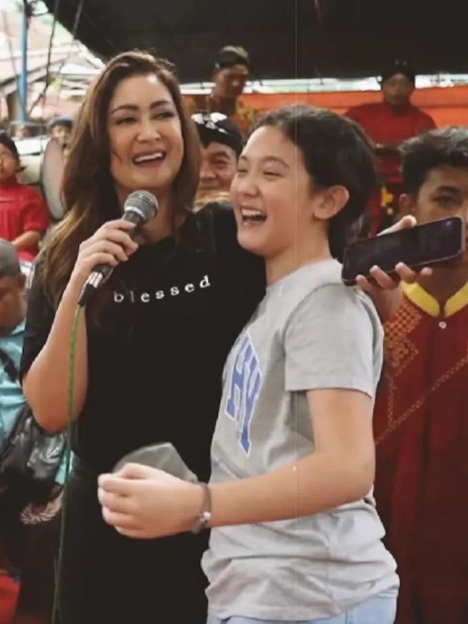 Nafa Urbach dan Putrinya, Mikha
