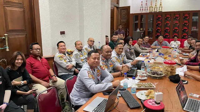 Panitia Megawati Run 2025 gelar rapat koordinasi dengan Polrestabes Semarang dan Dishub Kota Semarang membahas pengalihan jalur lalulintas pada Minggu (02/02/25) pagi. (Foto: Liputan6.com/ Felek Wahyu)