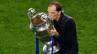 Thomas Tuchel. Didatangkan Chelsea dari PSG pada tengah musim 2020/2021 menggantikan Frank Lampard. Dirinya langsung mempersembahkan trofi Liga Champions usai menang 1-0 atas Manchester City dalam partai final di Dragao Stadium, Porto, 29 Mei 2021. (AFP/Susana Vera/Pool)