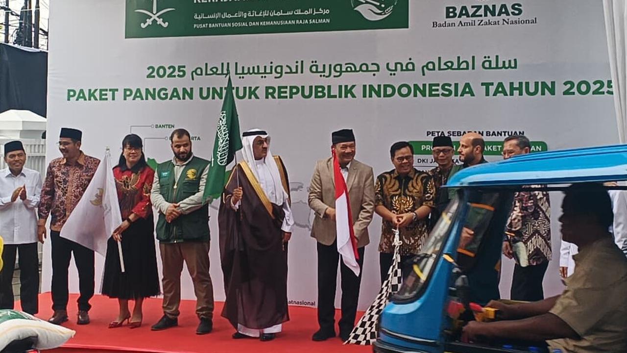 BAZNAS Bagikan Ribuan Paket Pangan dari Raja Salman