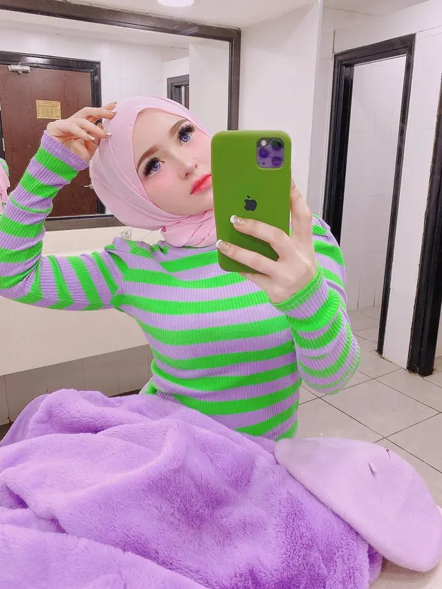 7 Potret Nyentrik Herlin Kenza, Selebgram yang Diduga Picu Kerumuman di Aceh