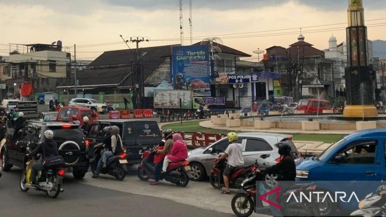 Arus Mudik Cianjur H-1 Lebaran Masih Tinggi, Pemudik Diimbau Waspada Cuaca Ekstrem