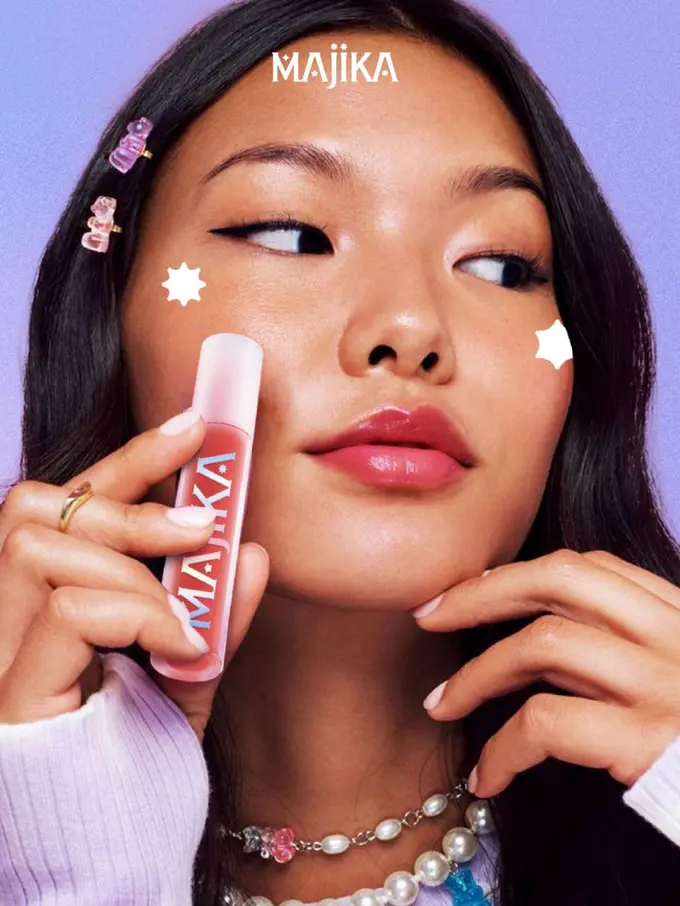 Lip Tint Natural Ini Jadi Rahasia No Makeup Look Saat ke Kampus, Penasaran?
