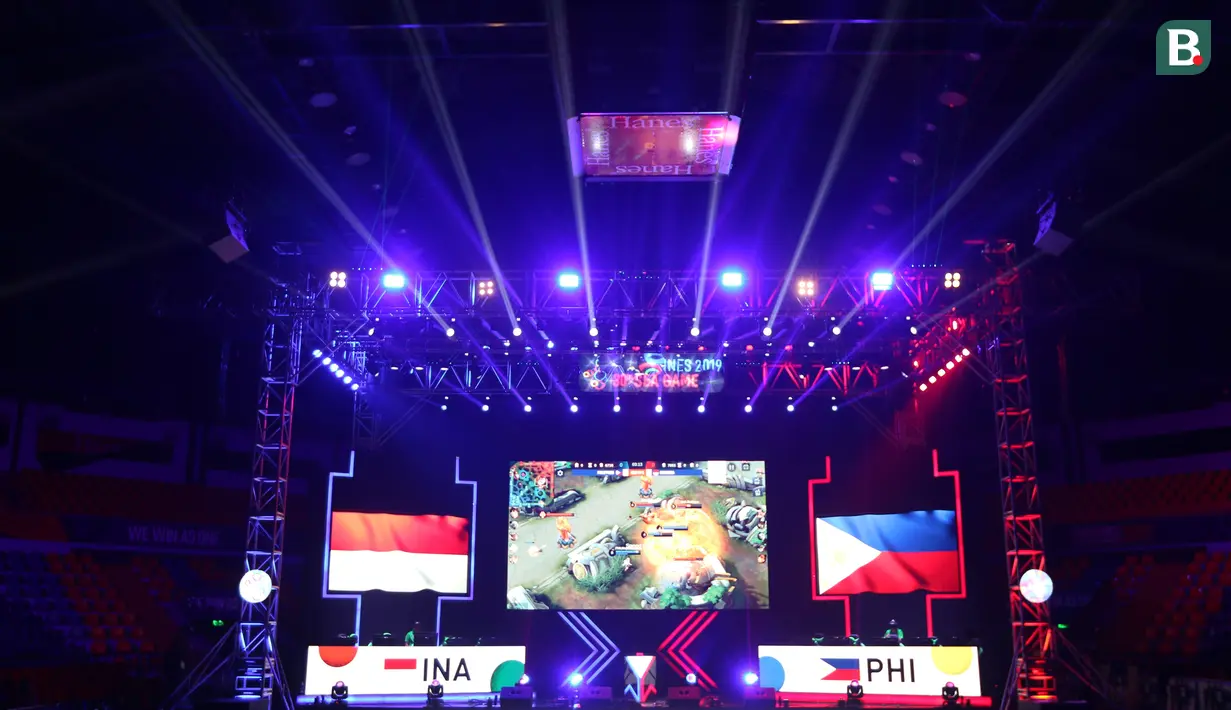 Timnas e-sport Indonesia saat melawan Filipina pada laga final Mobile Legends SEA Games 2019 di Filoil Flying V Center, Manila, Minggu (8/12). Indonesia kalah 2-3 dari Filipina. (Bola.com/M Iqbal Ichsan)