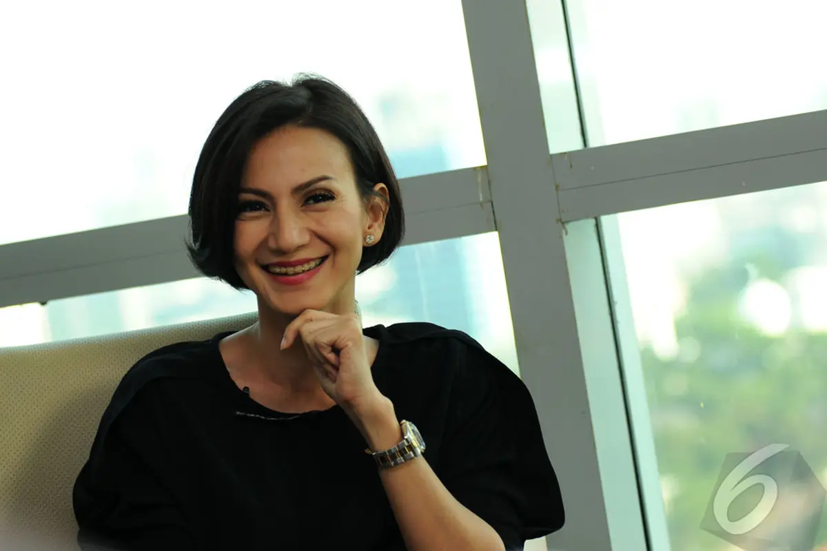 Foto Wulan Guritno Tanpa Bra Paling Banyak Disukai
