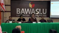 Bawaslu Tulungagung memecat dua anggota Panwascam karena menggeser hasil suara Pemilu 2024. (Istimewa)