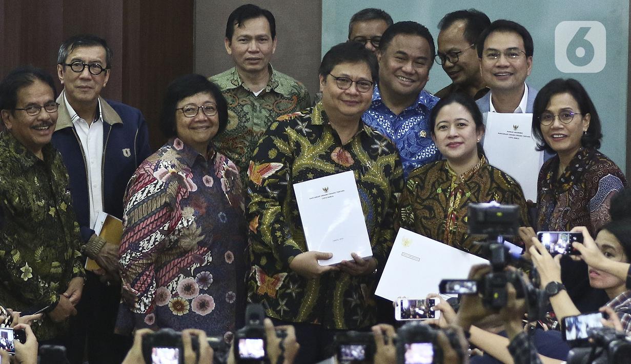 FOTO: Pemerintah Serahkan Draft RUU Omnibus Law - News ...