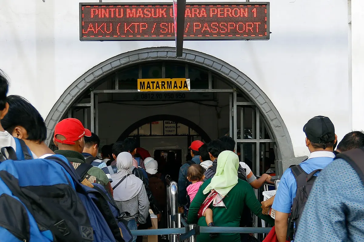 20150923-Mudik-Lebaran-Stasiun-Senen-Jakarta
