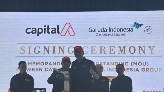 Penandatanganan MoU Garuda Indonesia Group dengan Capital A, Rabu (27/9/2023). (Foto: Liputan6.com/Elga N)