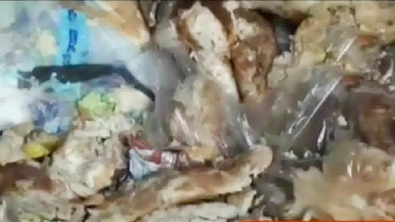 Polisi Gerebeg Gudang Roti Kadaluarsa di Surabaya