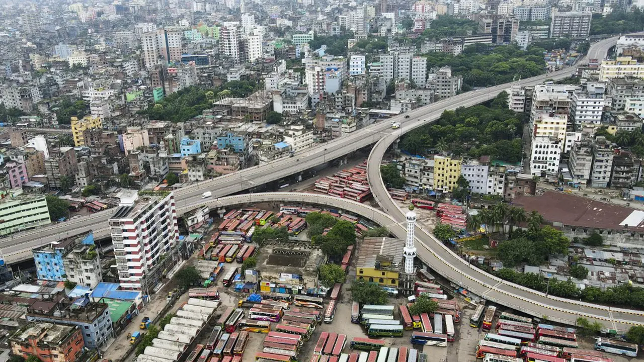 FOTO: Suasana Kota Dhaka Saat Bangladesh Lockdown Ketat Terkait COVID-19