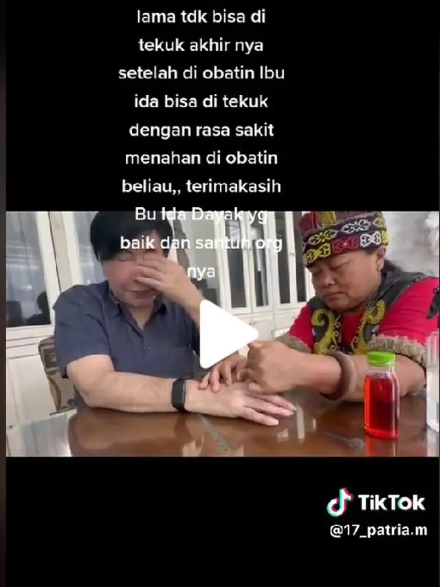 Momen Guruh Soekarnoputra Diobati Ibu Ida Dayak