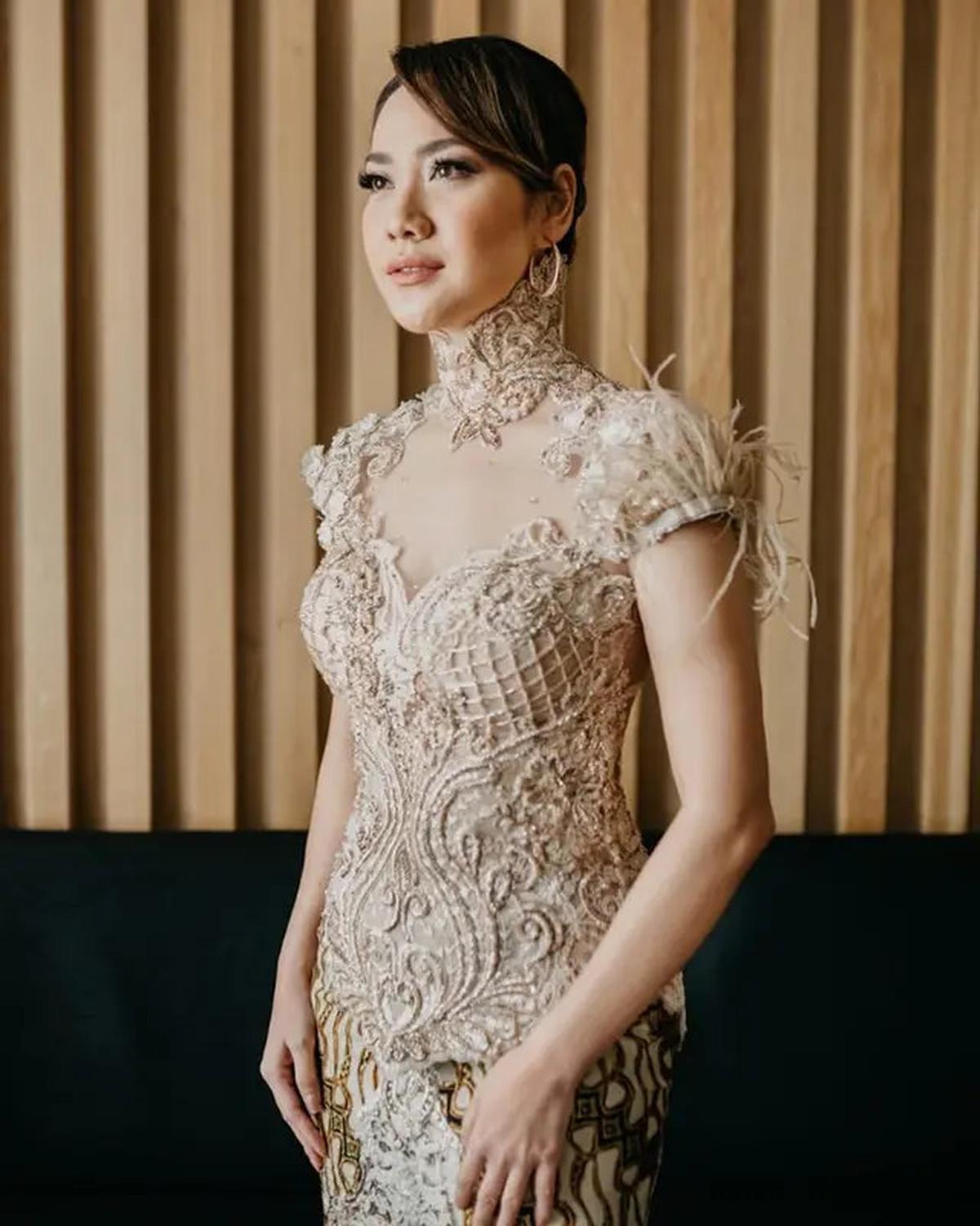 Model Kebaya Modern Pilihan BCL, Inspirasi Gaya Wanita Anggun dan Berkelas di Usia 40an