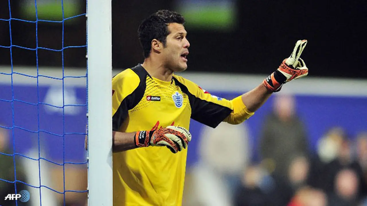 julio-cesar-130404c.jpg