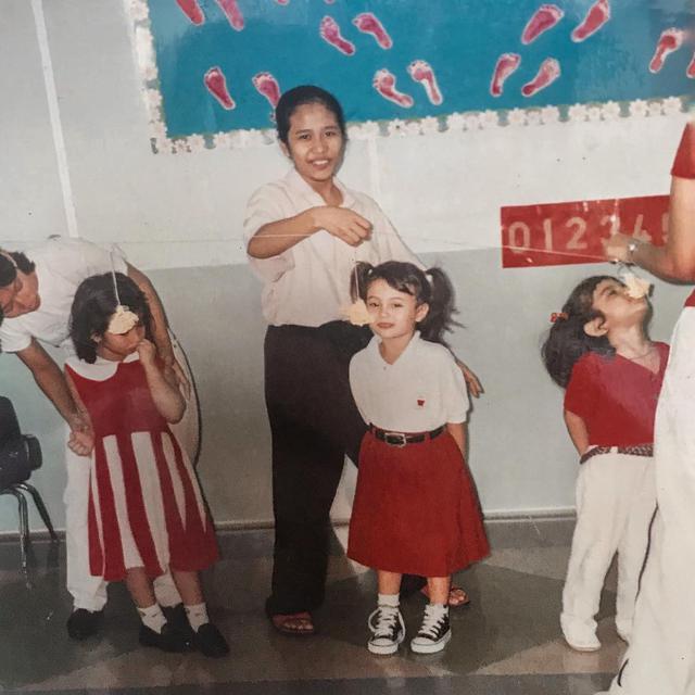 Bikin Gemas, Ini 7 Potret Masa Kecil Anggika Bolsterli yang Sudah Menawan