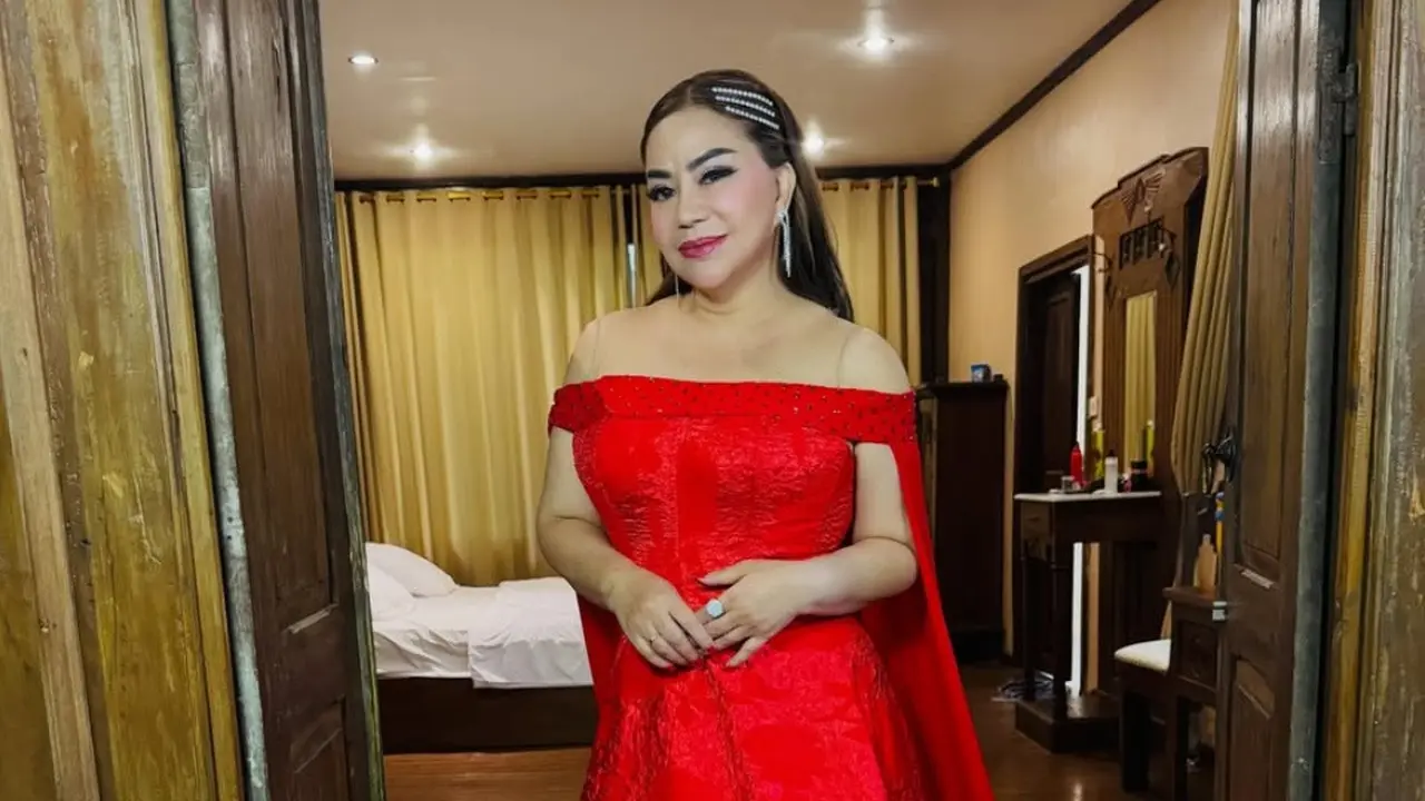 Anisa Bahar saat sebelum manggung