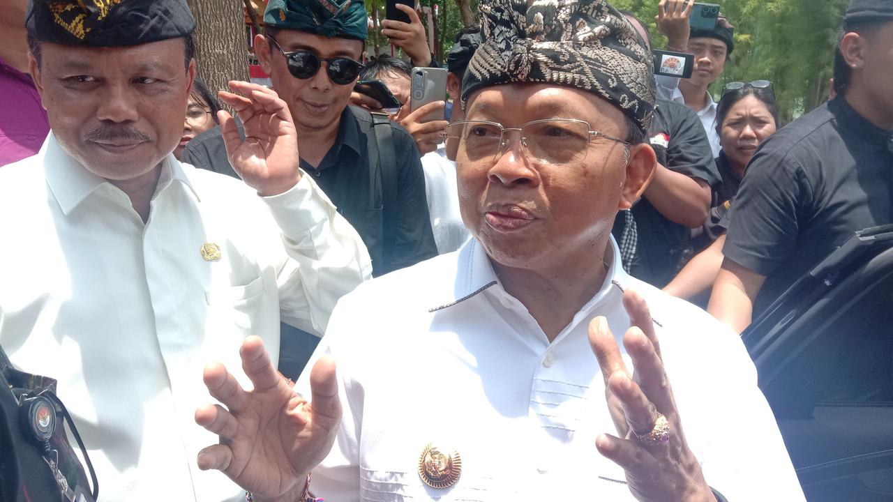i wayan koster