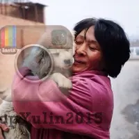 Netizen di Instagram mengunggah gambar dengan hestek #StopYulin2015 sebagai bentuk dukungan penghentian Festival Yulin.